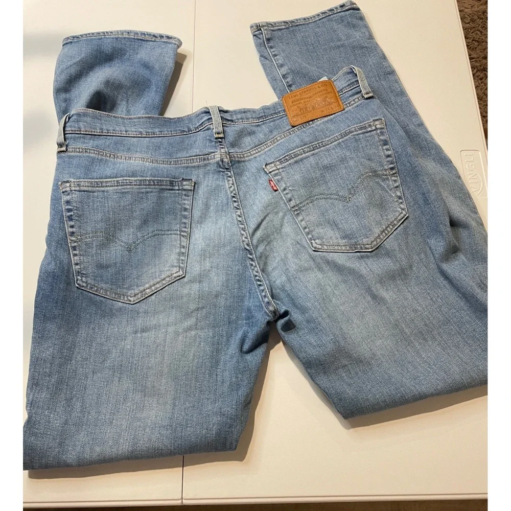 Levis Premium 511 Slim Fit Jeans Mens 36x34 Light Wash Blue WaterLess Denim